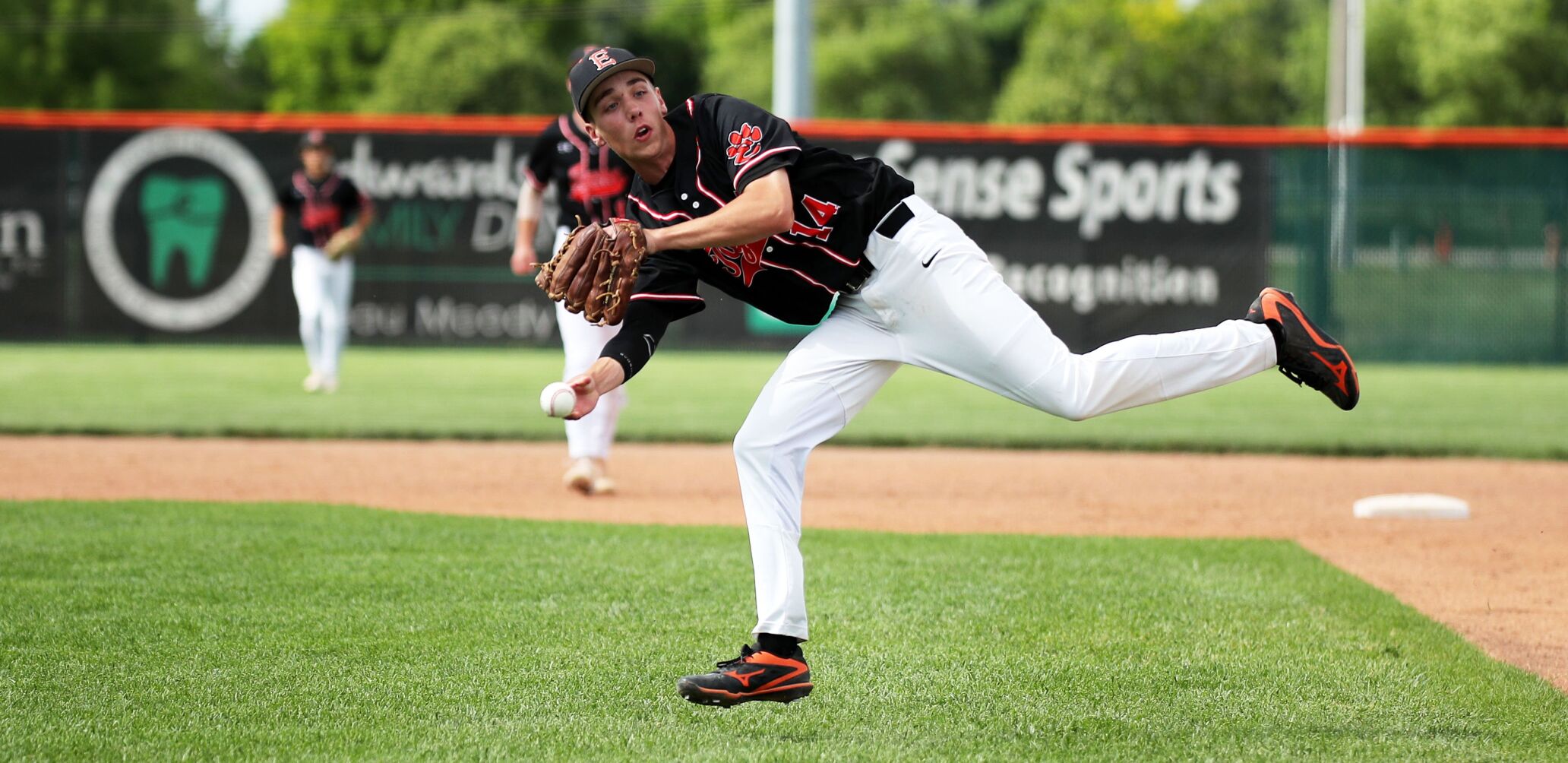 Edwardsville 6, Belleville West 5